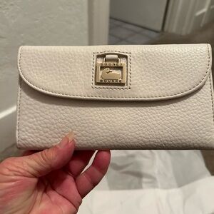 Dooney & Bourke Ivory Leather Clutch